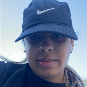 Meet your Posher, Elayne